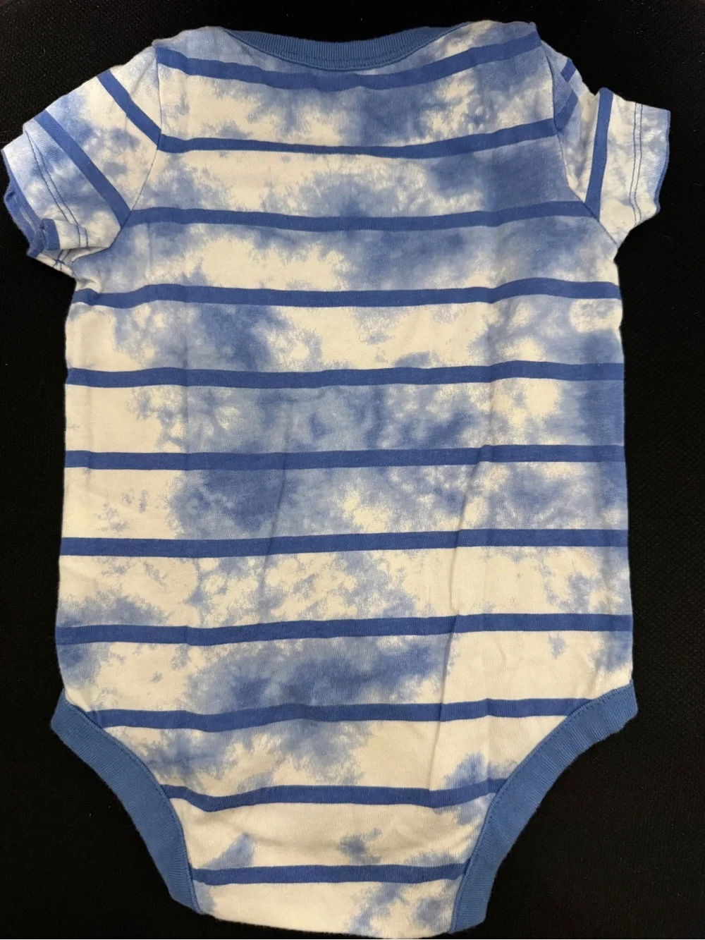 Baby GAP Tue dye bodysuit